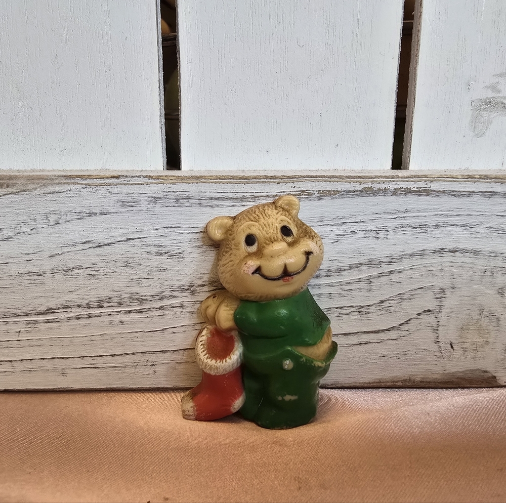 2" 1980s Christmas Bear Megnet
